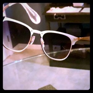 Brand new, never worn Ray-Bans!